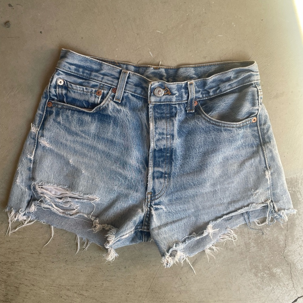 LEVIS 501 VINTAGE CUTOFFS/31 W